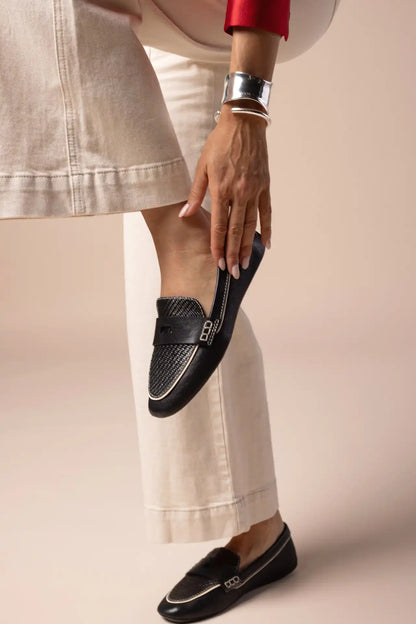 The Vesper Driver - Black Leather Raffia